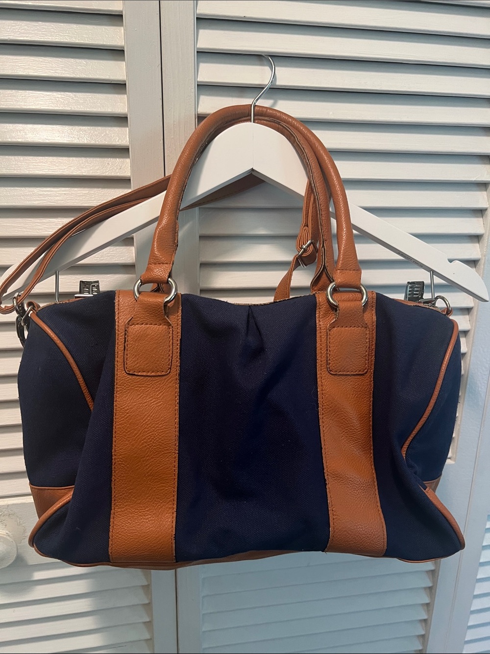 #2599 * “9x14” Vintage Navy & Tan Canvas Weekend Tote: Gold Coast - Picture 3 of 17